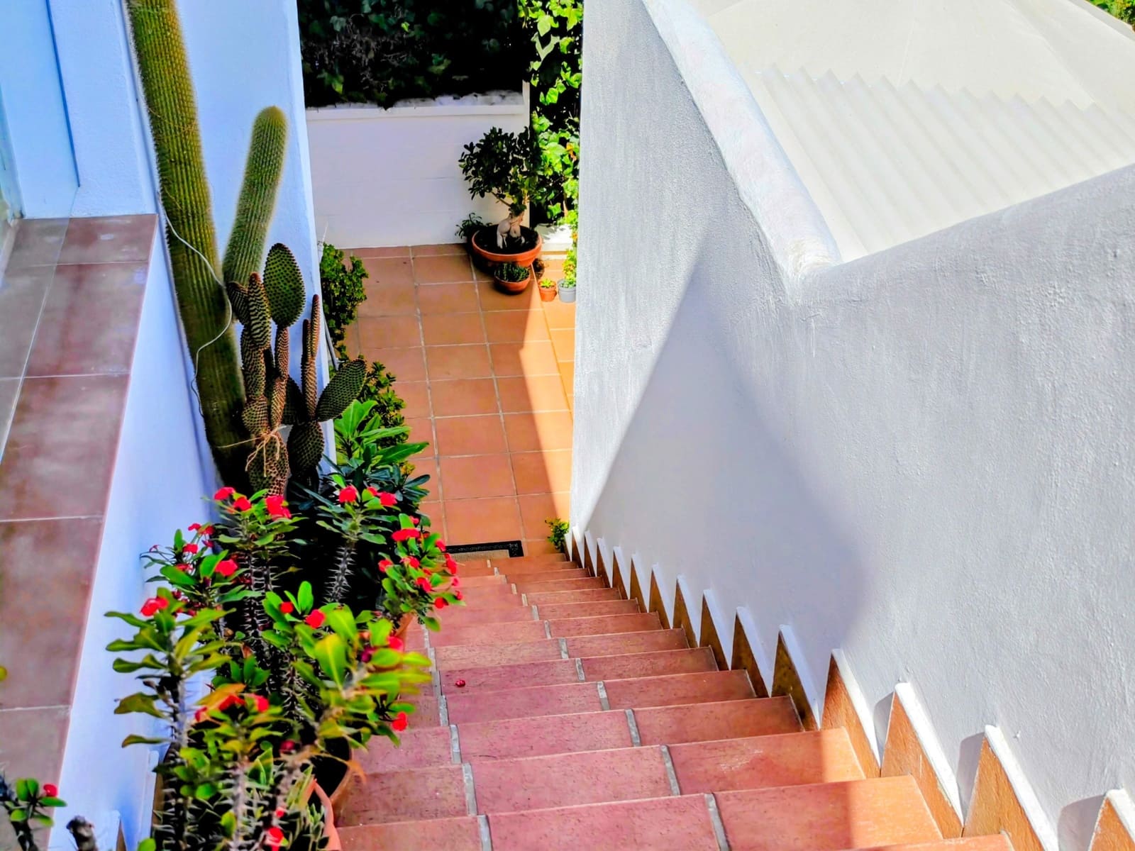 3 quarto Apartamento para venda em La Linea de la Concepcion com piscina garagem - 525 000 € (Ref: 10090063)