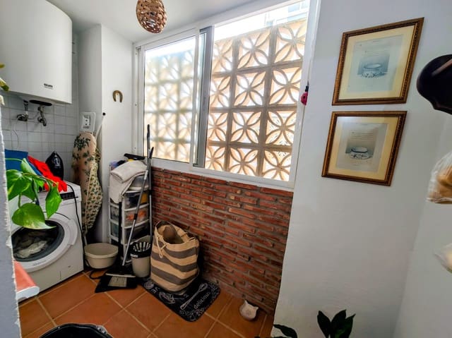 3 slaapkamer Appartement te koop in La Línea de la Concepción met zwembad garage - € 525.000 (Ref: 10090063)