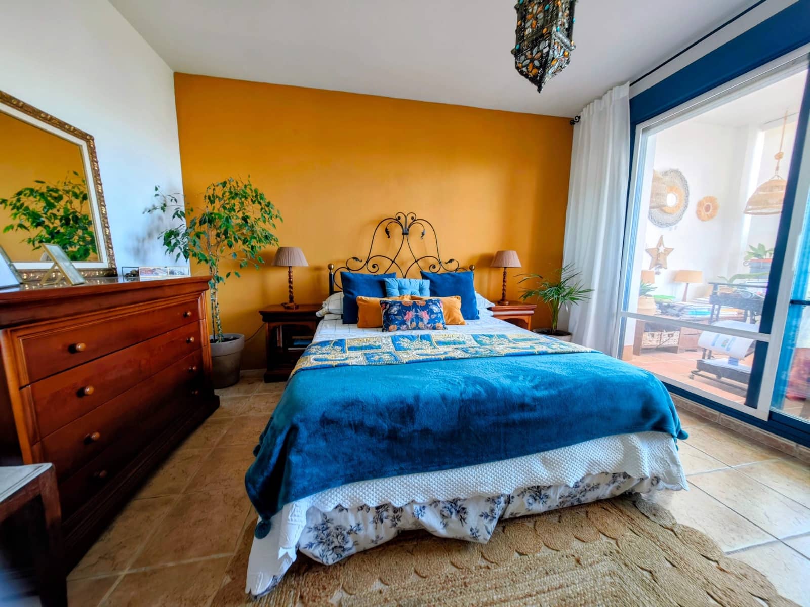 3 quarto Apartamento para venda em La Linea de la Concepcion com piscina garagem - 525 000 € (Ref: 10090063)