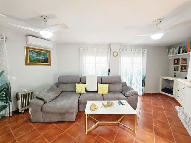 3 quarto Moradia em Banda para venda em Algeciras com garagem - 250 000 € (Ref: 10091188)