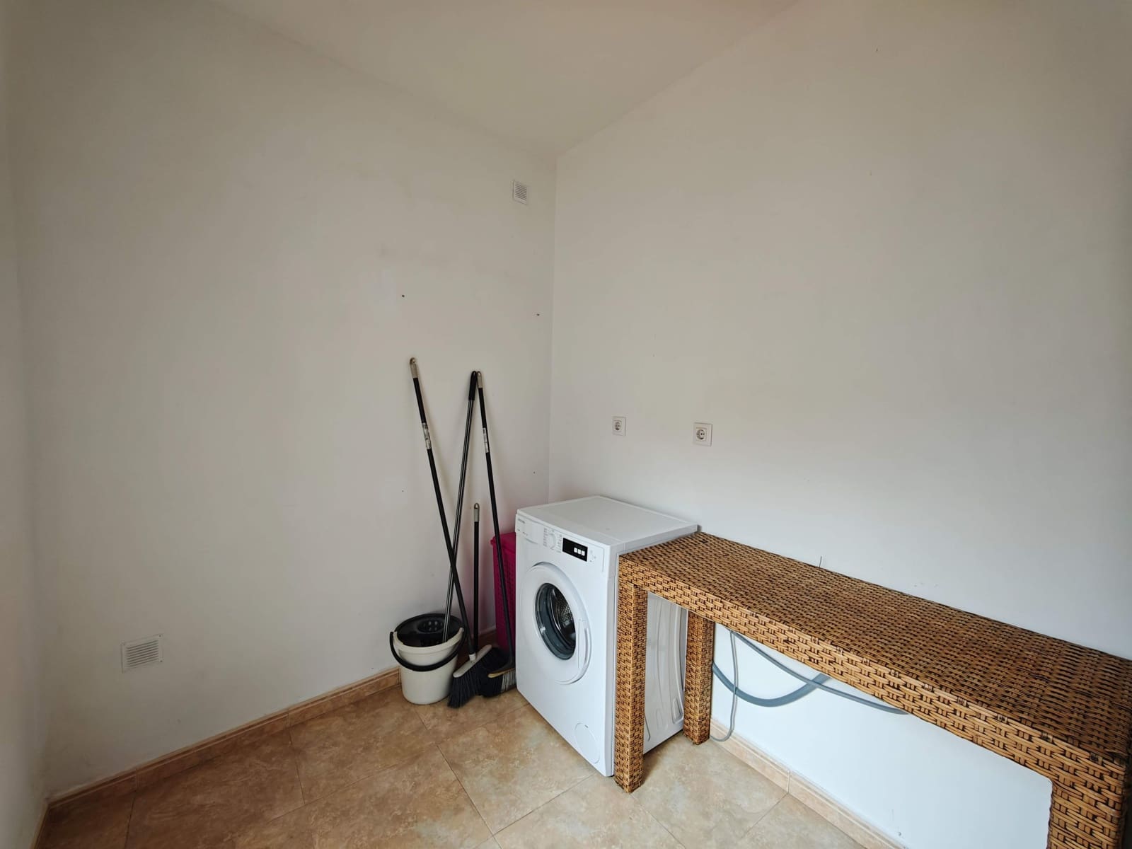 5 quarto Casa em Banda para venda em Los Barrios - 400 000 € (Ref: 10091189)