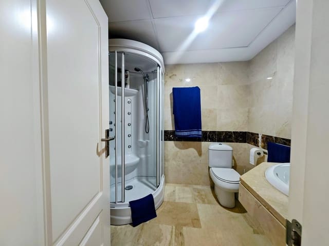 2 quarto Apartamento para arrendar em La Alcaidesa com piscina garagem - 1 300 € (Ref: 10097369)