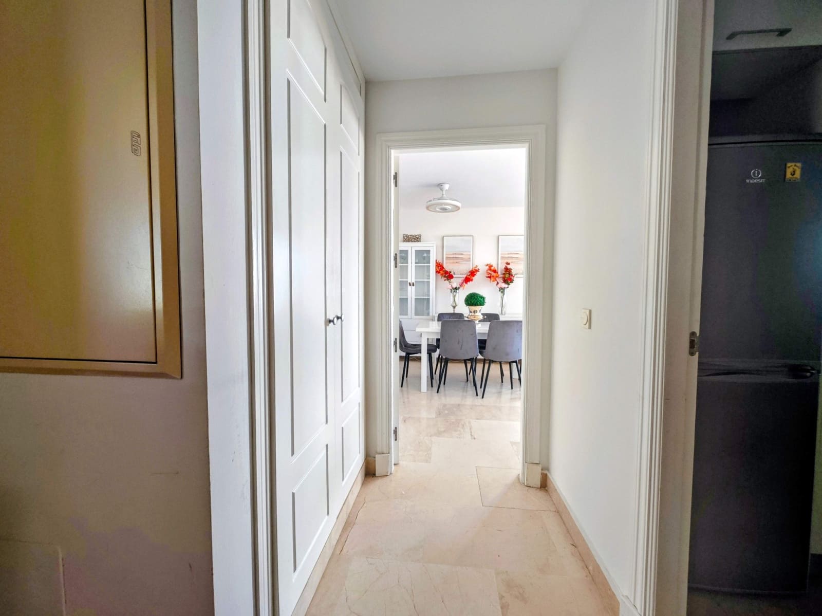2 quarto Apartamento para arrendar em La Alcaidesa com piscina garagem - 1 300 € (Ref: 10097369)