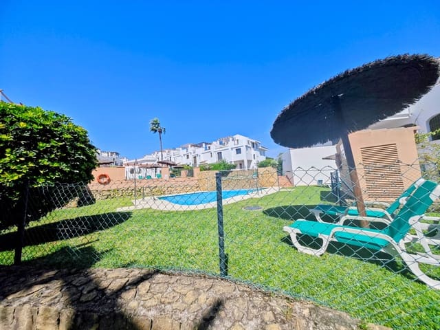 2 quarto Apartamento para arrendar em La Alcaidesa com piscina garagem - 1 300 € (Ref: 10097369)