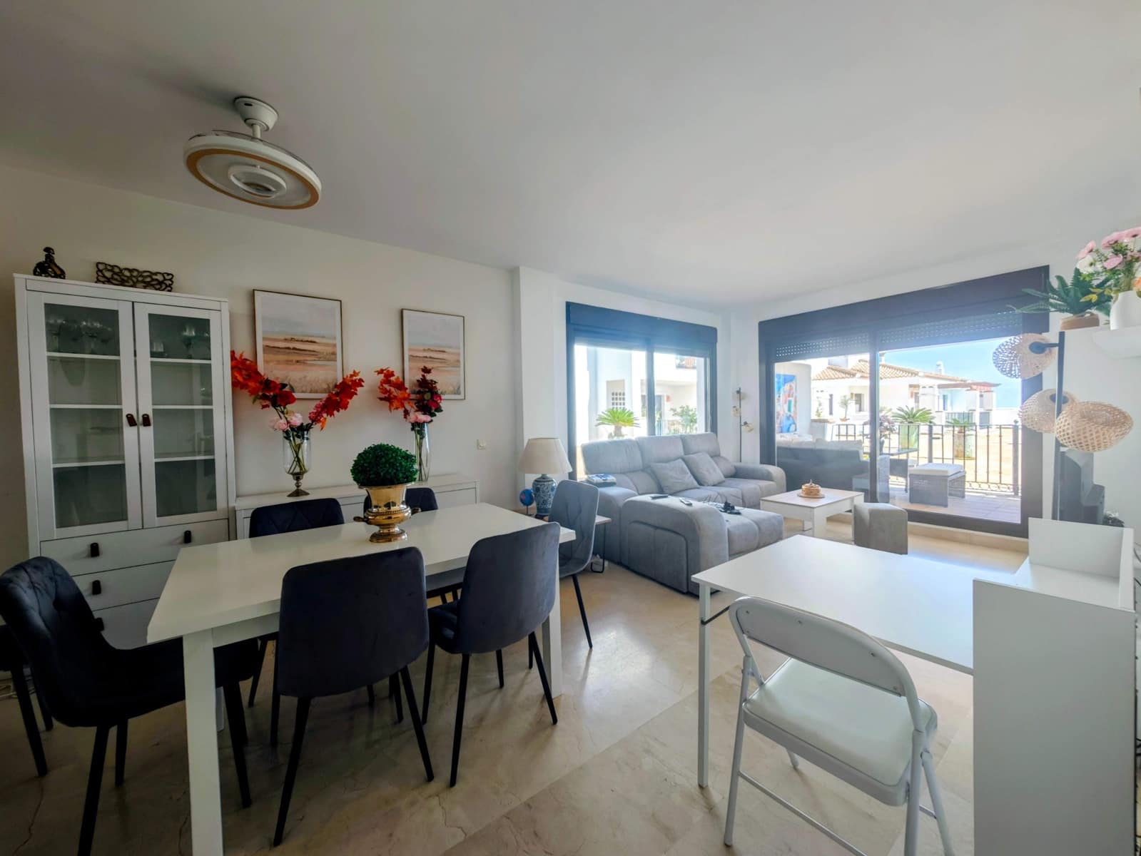 2 quarto Apartamento para arrendar em La Alcaidesa com piscina garagem - 1 300 € (Ref: 10097369)