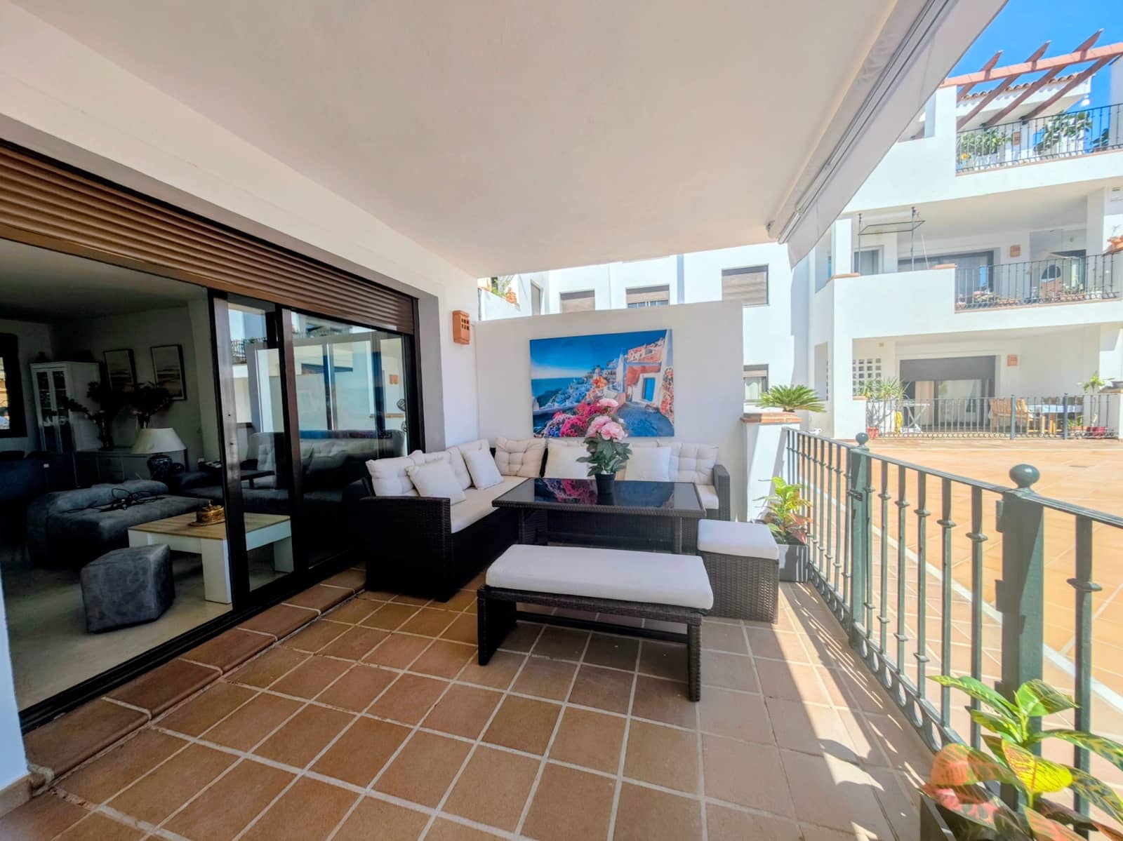 2 quarto Apartamento para arrendar em La Alcaidesa com piscina garagem - 1 300 € (Ref: 10097369)