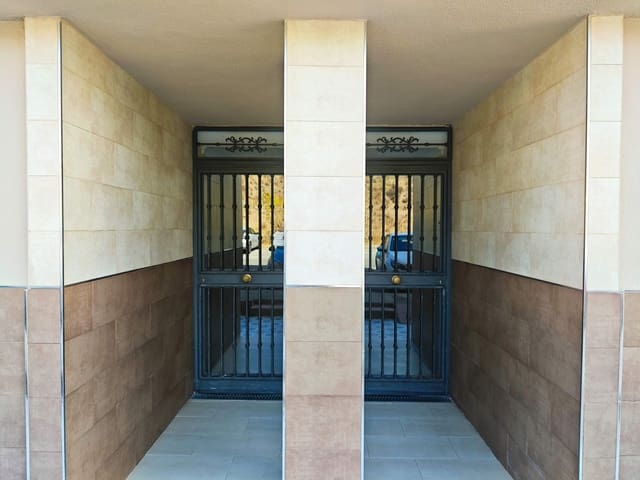 3 makuuhuone Asunto myytävänä paikassa Algeciras - 155 000 € (Ref: 10099490)