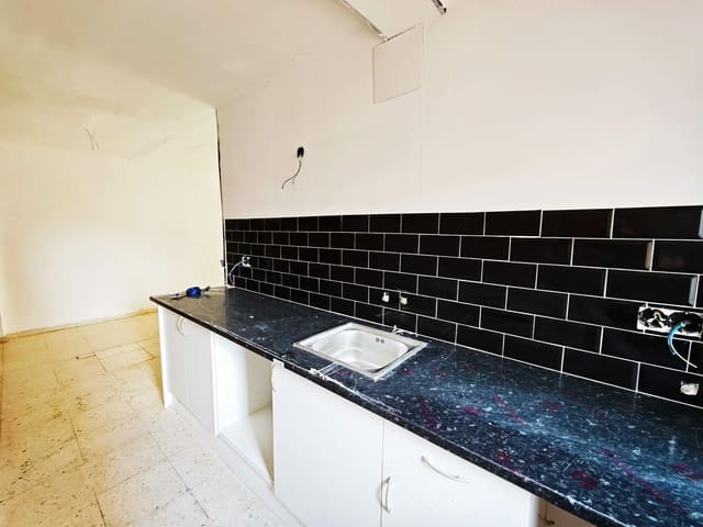 3 makuuhuone Asunto myytävänä paikassa Algeciras - 155 000 € (Ref: 10099490)