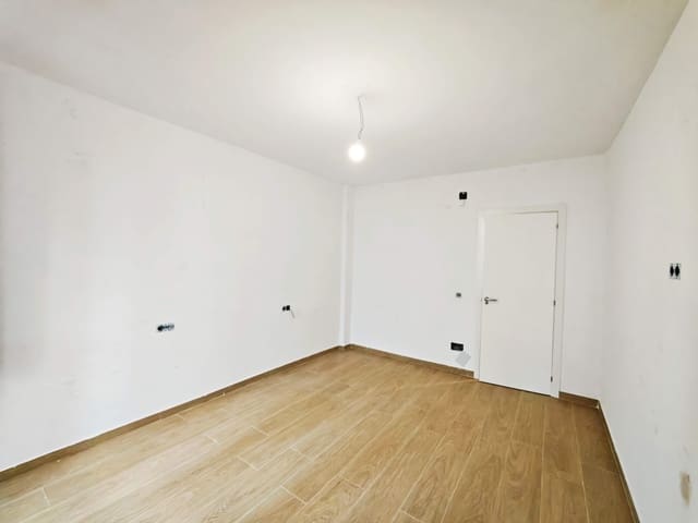 2 chambre Appartement à vendre à Algeciras - 127 000 € (Ref: 10100241)