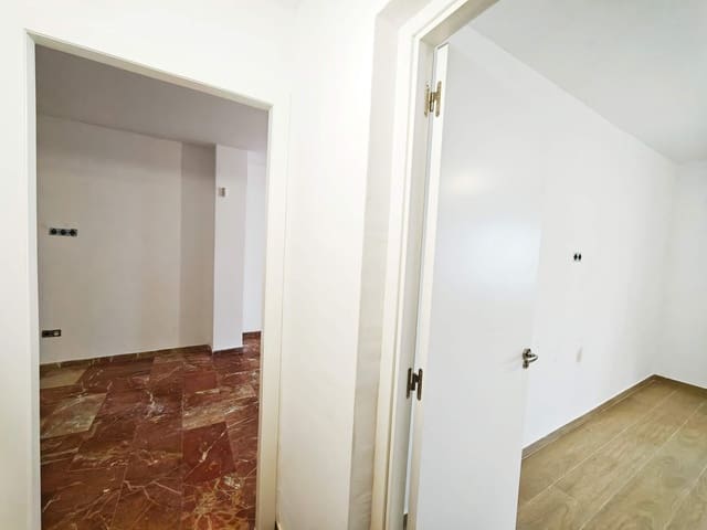 2 chambre Appartement à vendre à Algeciras - 127 000 € (Ref: 10100241)