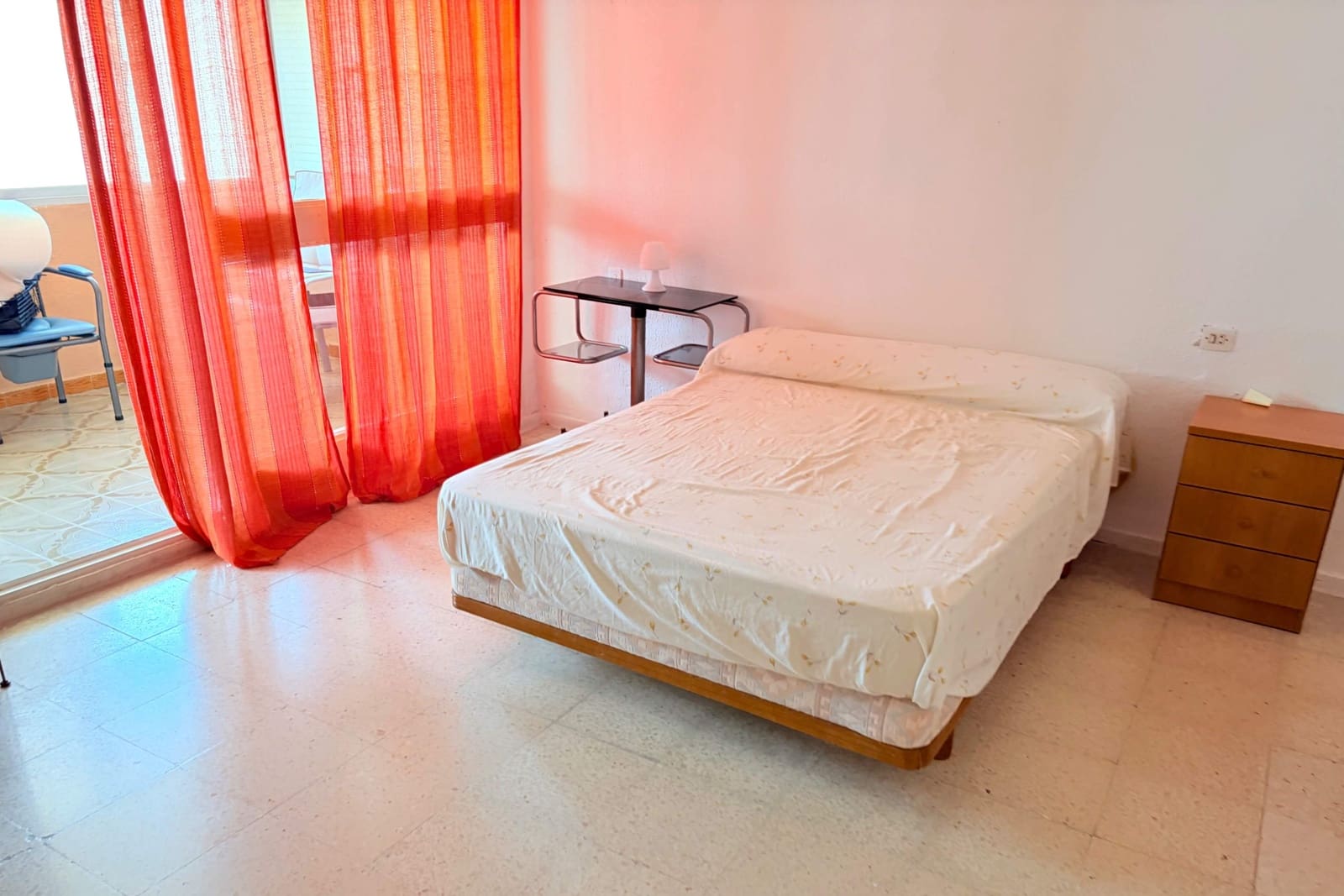 5 quarto Apartamento para venda em La Linea de la Concepcion - 355 000 € (Ref: 10100242)