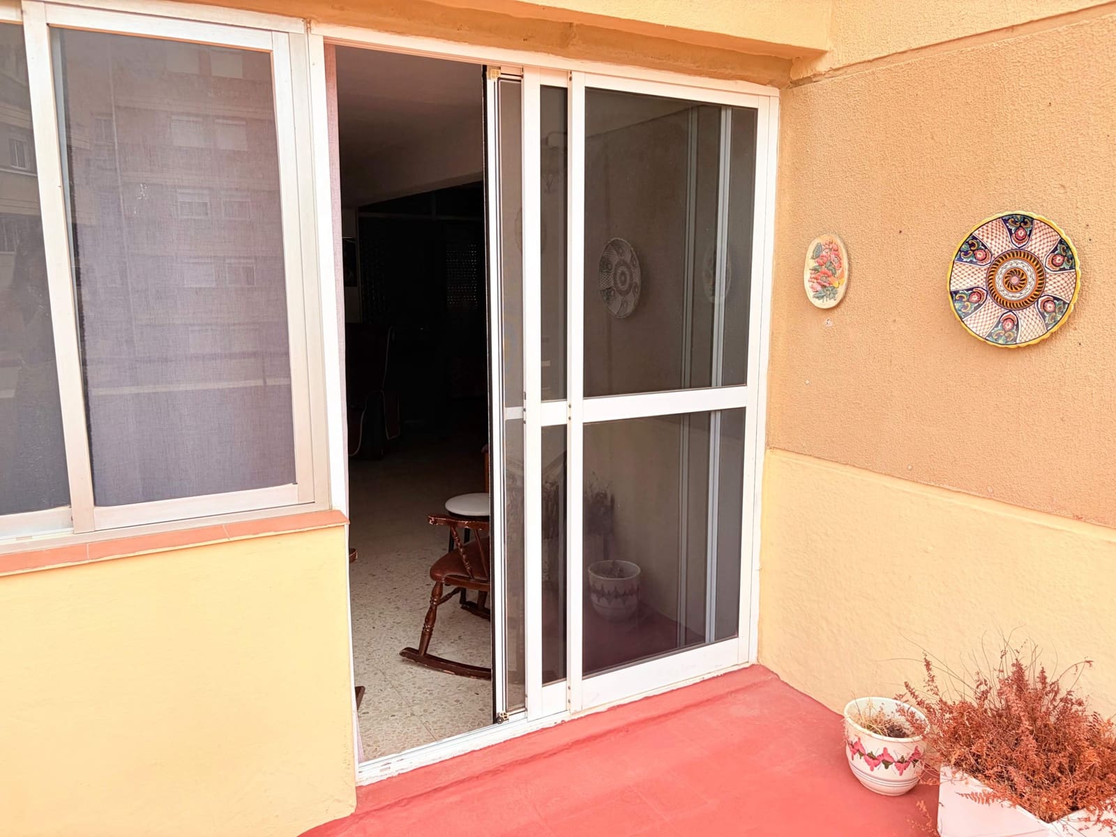 5 quarto Apartamento para venda em La Linea de la Concepcion - 355 000 € (Ref: 10100242)