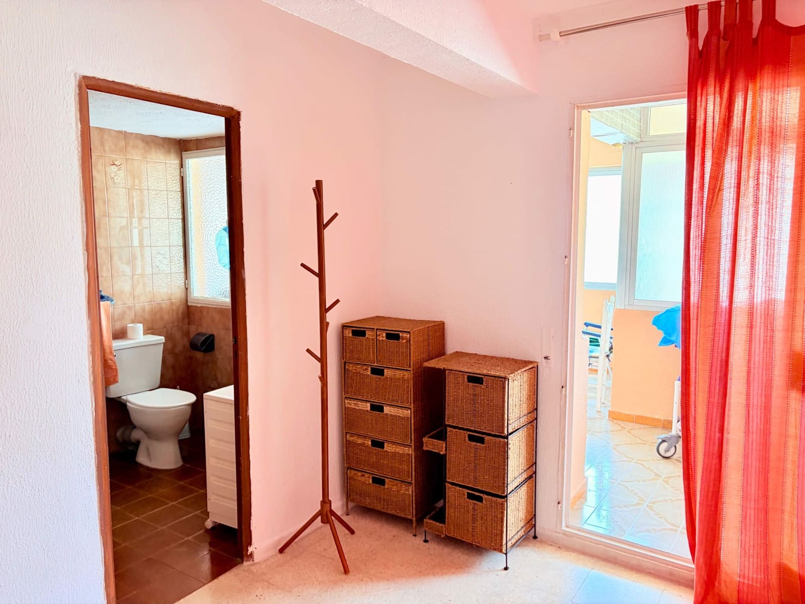 5 quarto Apartamento para venda em La Linea de la Concepcion - 355 000 € (Ref: 10100242)