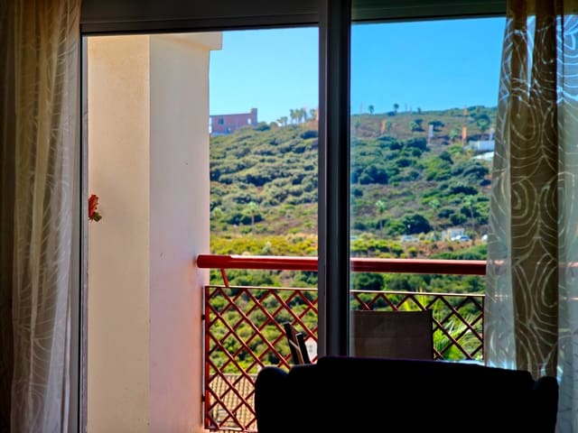 Apartamento de 3 habitaciones en La Alcaidesa en venta con piscina garaje - 377.000 € (Ref: 10108781)
