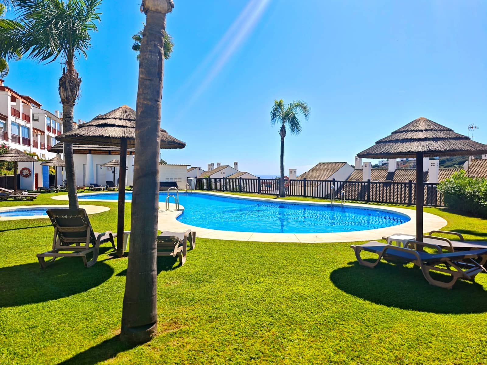 Apartamento de 3 habitaciones en La Alcaidesa en venta con piscina garaje - 377.000 € (Ref: 10108781)