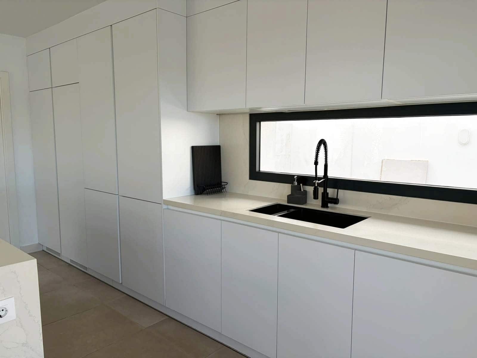 3 bedroom Villa for rent in La Linea de la Concepcion with pool garage - € 2,200 (Ref: 10108782)