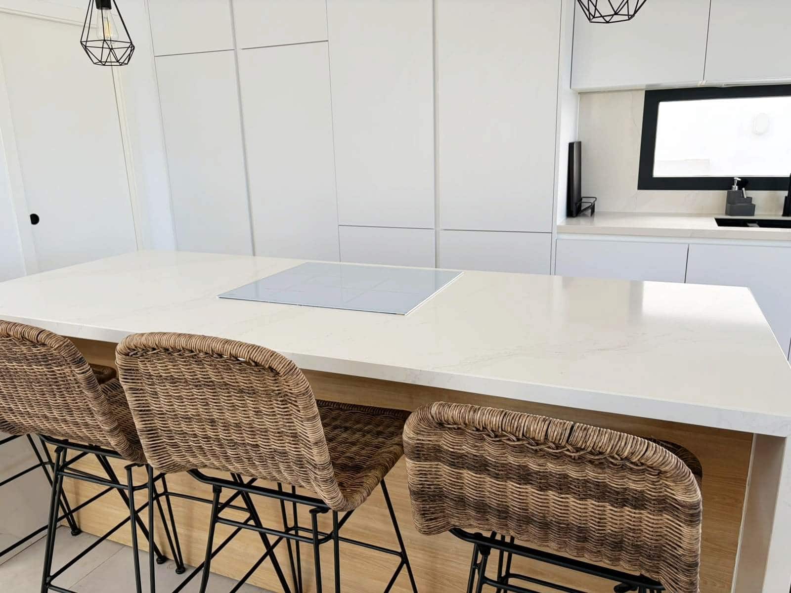 3 bedroom Villa for rent in La Linea de la Concepcion with pool garage - € 2,200 (Ref: 10108782)