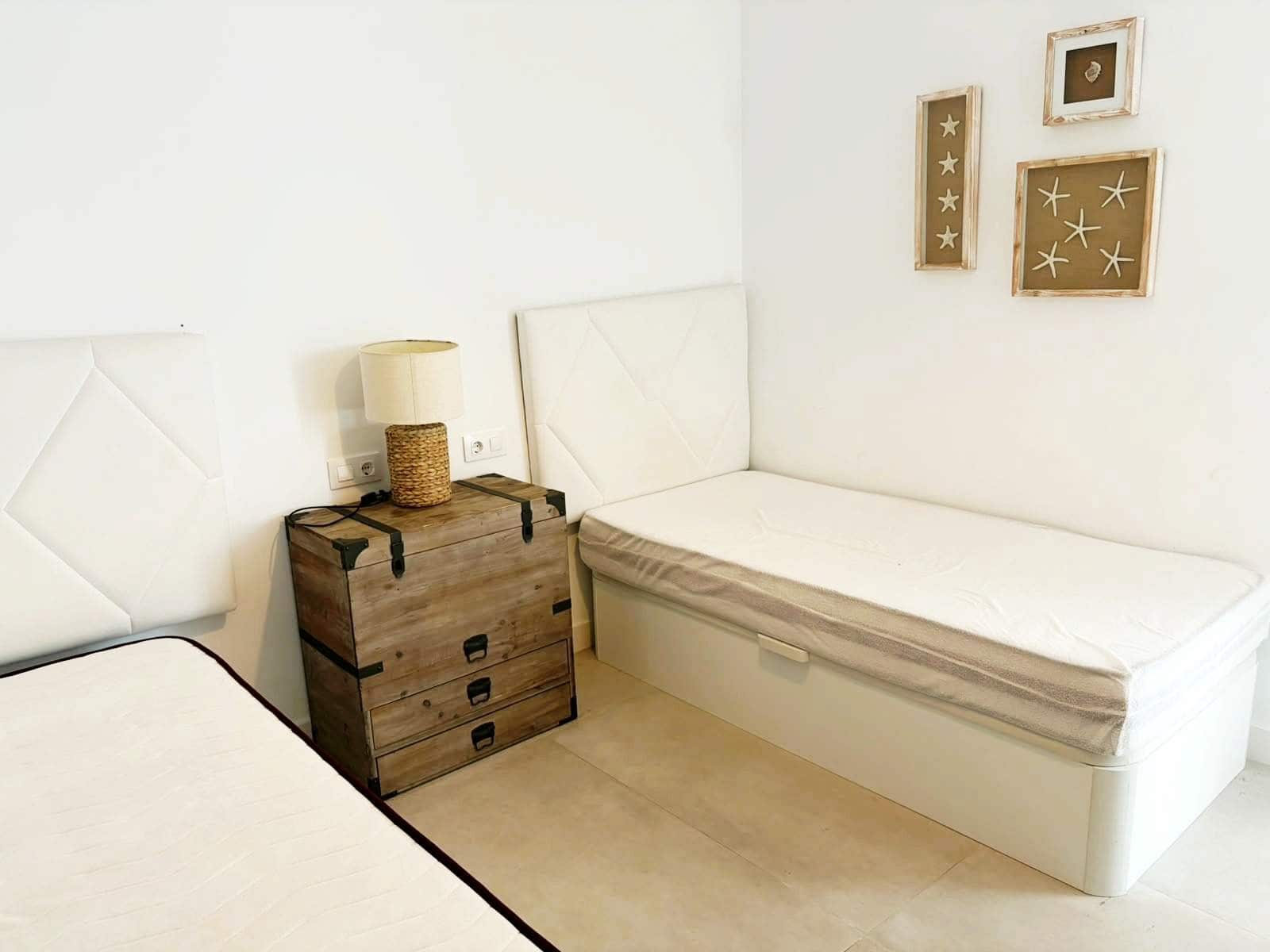 3 bedroom Villa for rent in La Linea de la Concepcion with pool garage - € 2,200 (Ref: 10108782)