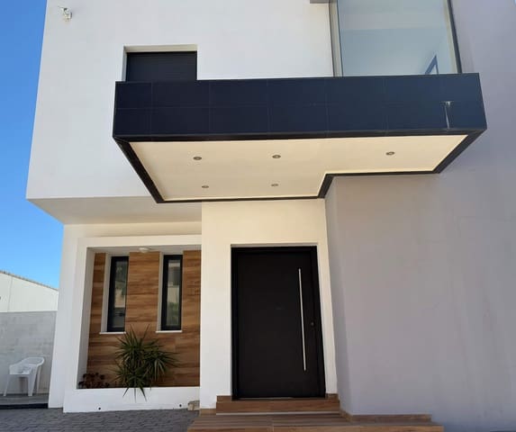 3 bedroom Villa for rent in La Línea de la Concepción with pool garage - € 2,200 (Ref: 10108782)