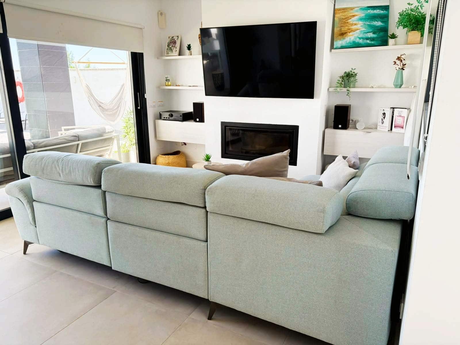 3 bedroom Villa for rent in La Linea de la Concepcion with pool garage - € 2,200 (Ref: 10108782)