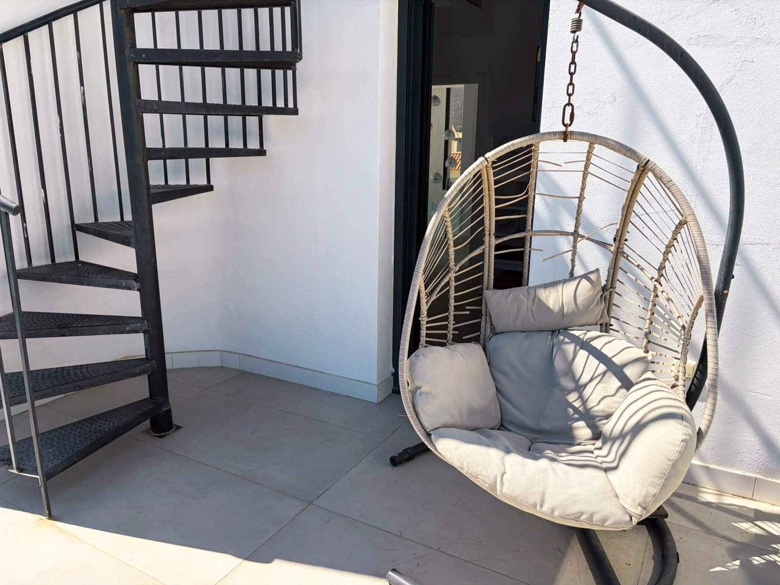 3 bedroom Villa for rent in La Linea de la Concepcion with pool garage - € 2,200 (Ref: 10108782)