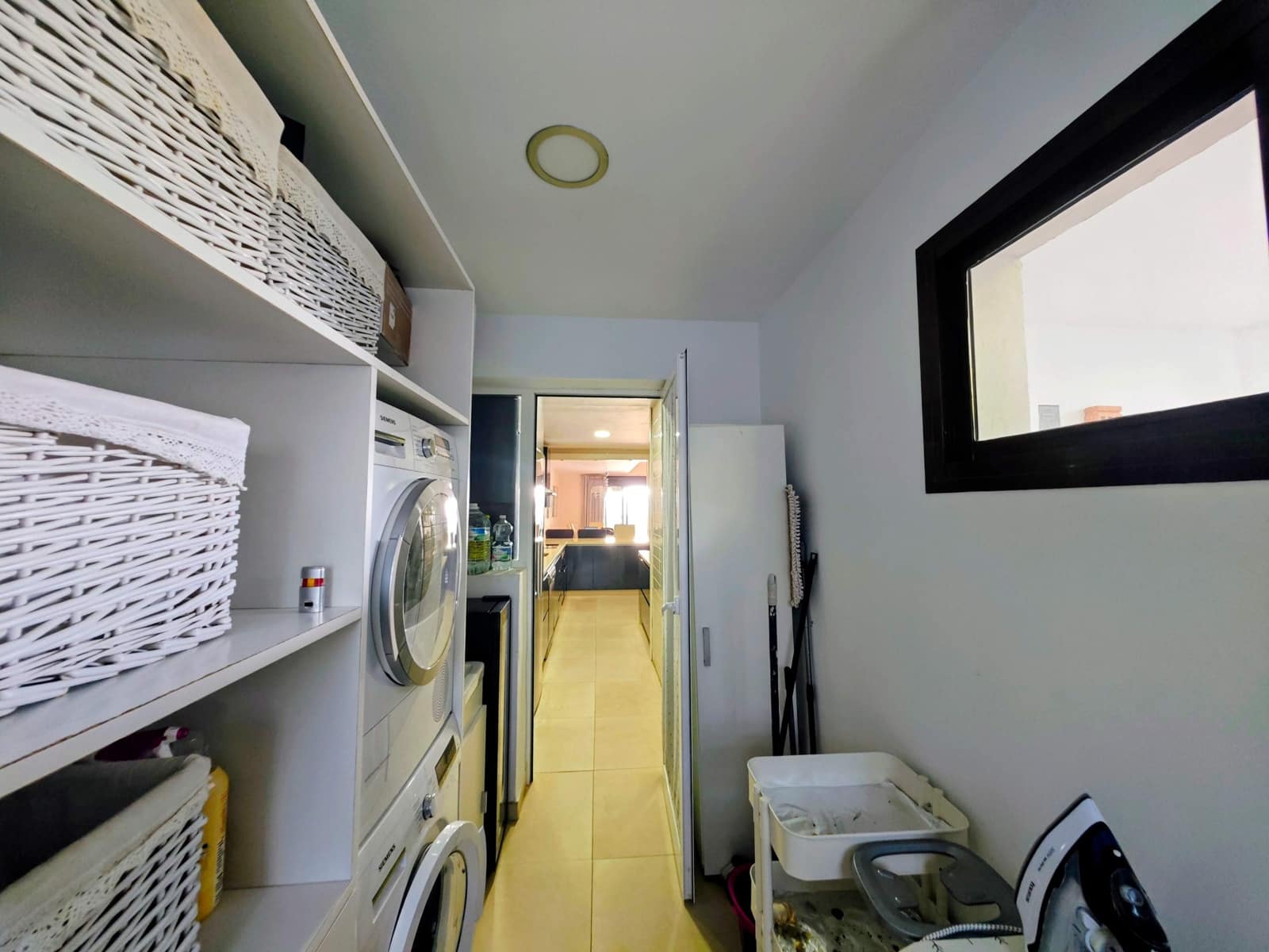 5 bedroom Terraced Villa for rent in La Alcaidesa with pool garage - € 2,200 (Ref: 10111782)