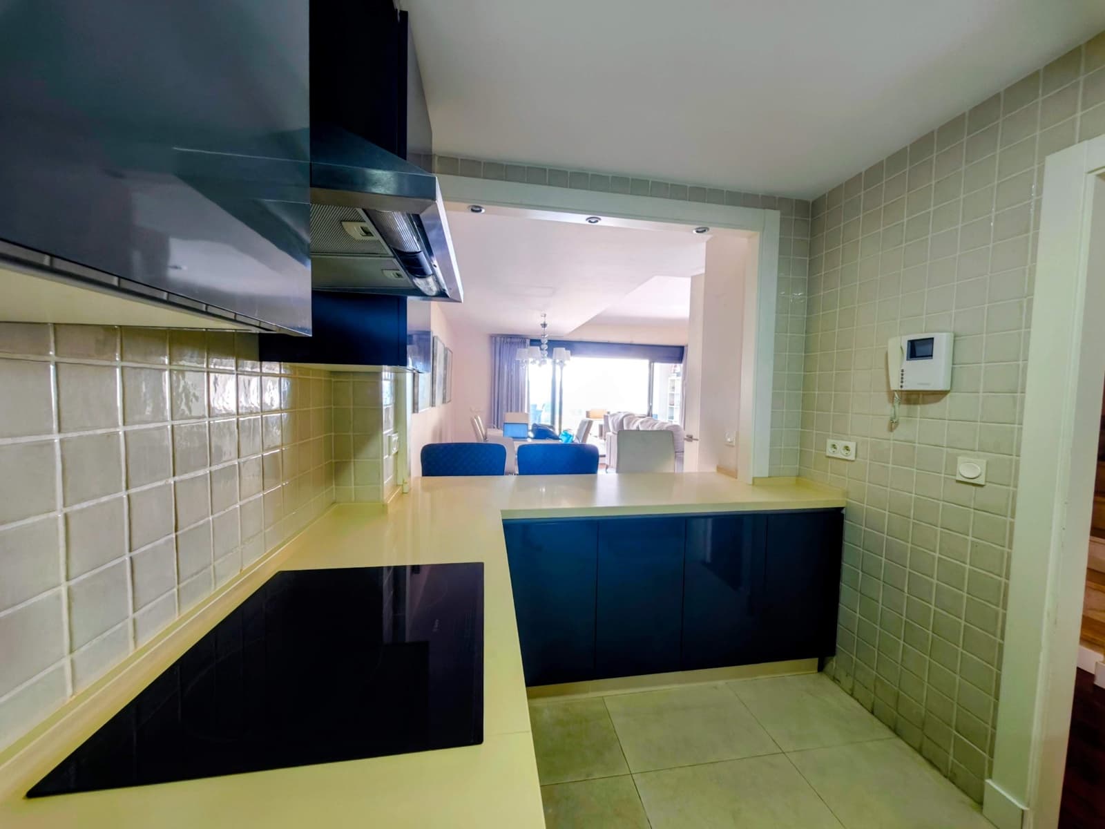 5 bedroom Terraced Villa for rent in La Alcaidesa with pool garage - € 2,200 (Ref: 10111782)