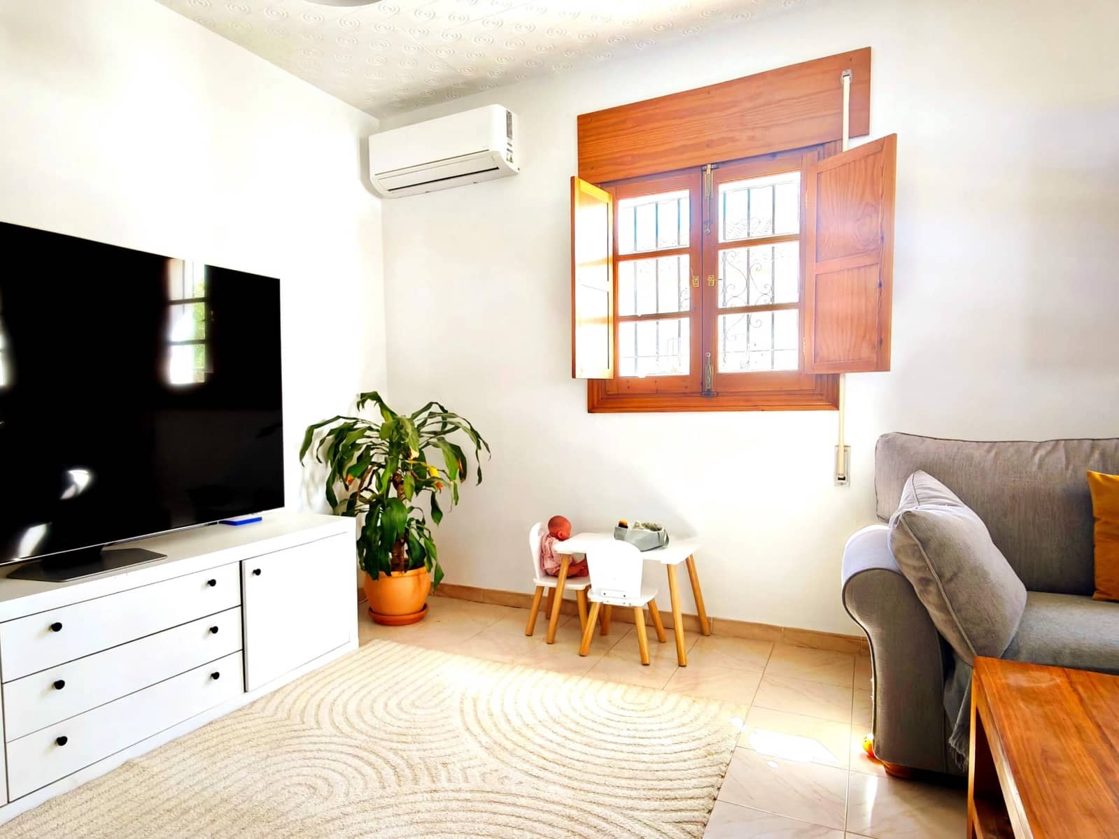 3 bedroom Villa for sale in Jimena de la Frontera with pool - € 269,000 (Ref: 10111783)