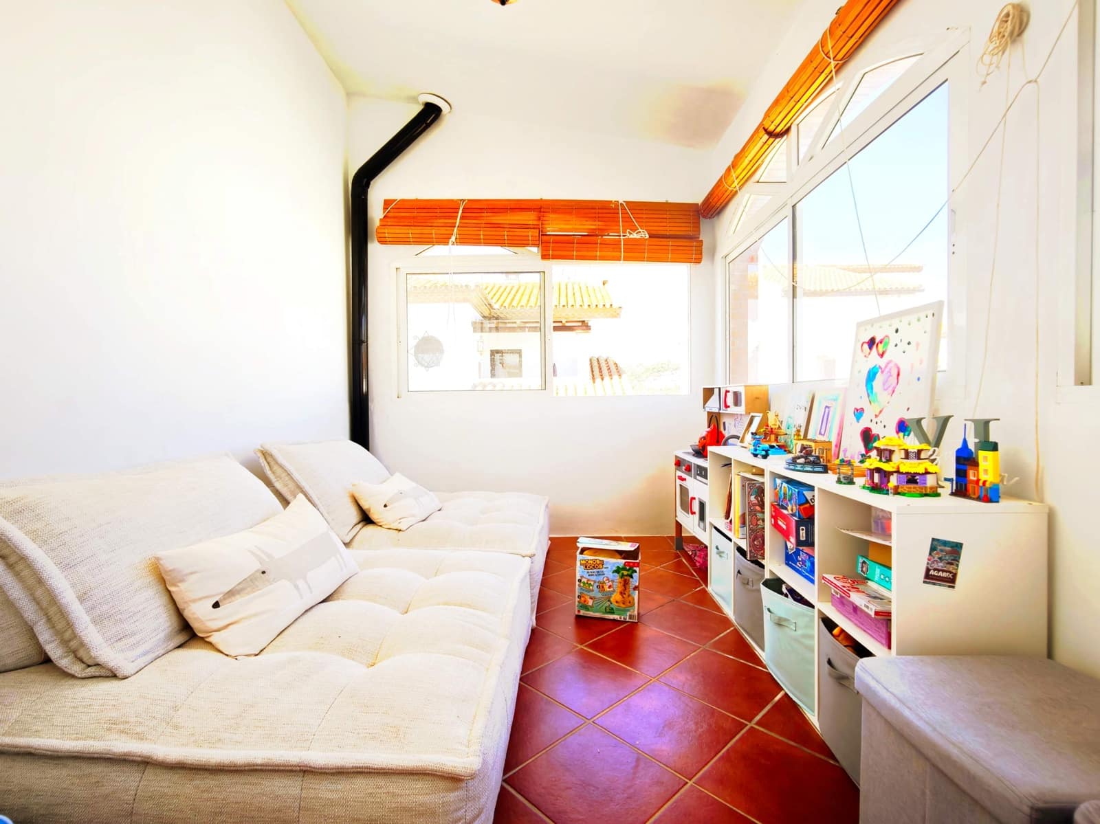 3 bedroom Villa for sale in Jimena de la Frontera with pool - € 269,000 (Ref: 10111783)