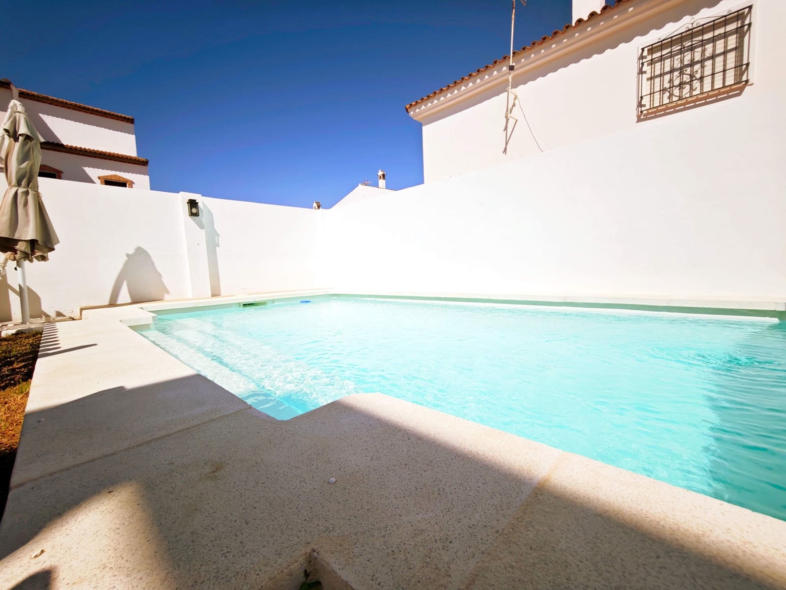 3 bedroom Villa for sale in Jimena de la Frontera with pool - € 269,000 (Ref: 10111783)