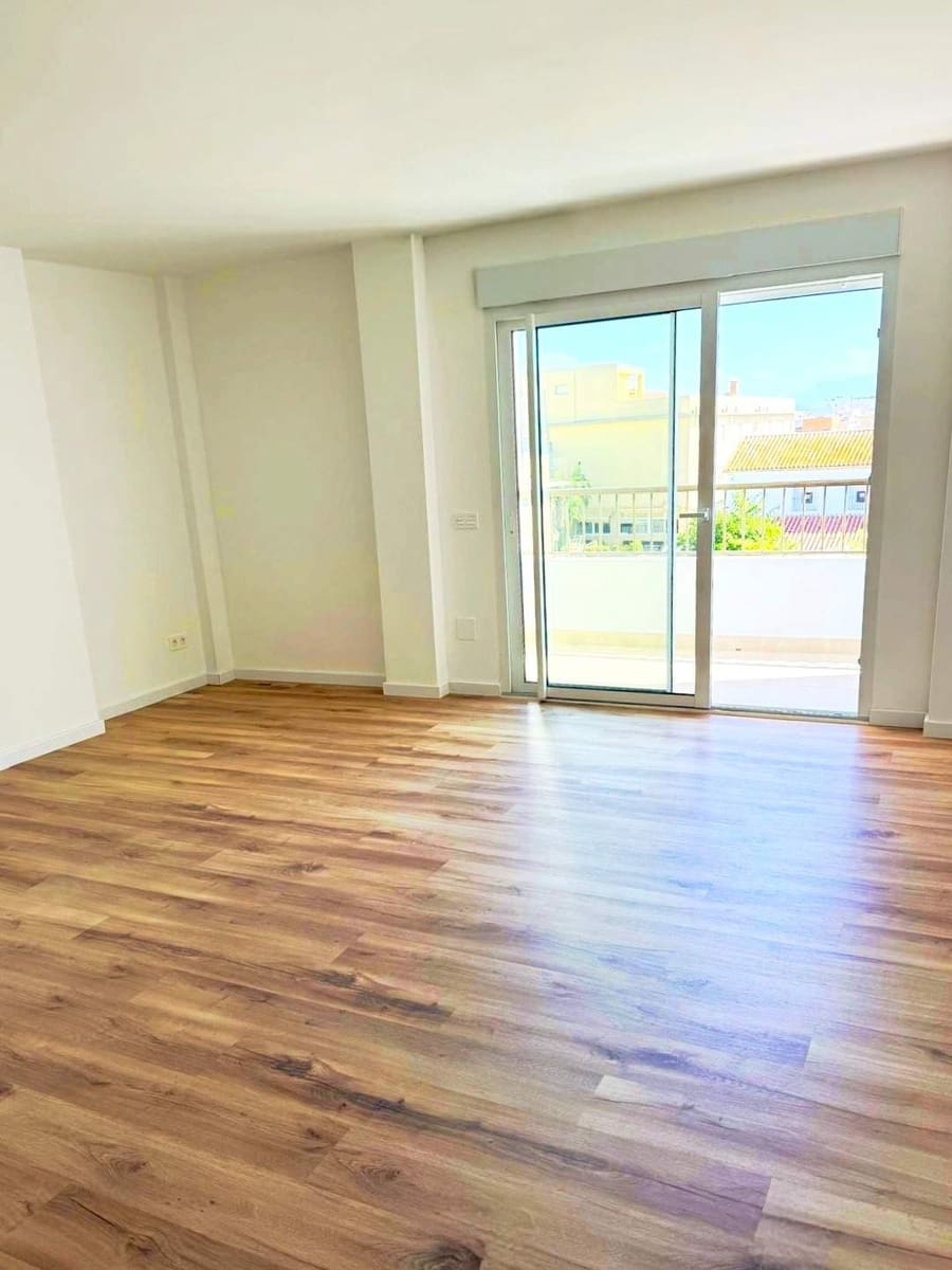 3 soveværelse Lejlighed til salg i Estepona med garage - € 725.000 (Ref: 10121128)