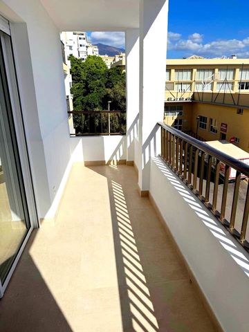 3 soveværelse Lejlighed til salg i Puerto de Estepona, Estepona med garage - € 725.000 (Ref: 10121128)