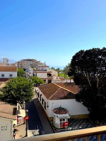 3 soveværelse Lejlighed til salg i Puerto de Estepona, Estepona med garage - € 725.000 (Ref: 10121128)