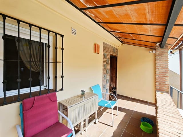3 bedroom Terraced Villa for sale in Algeciras with garage - € 280,000 (Ref: 10131012)