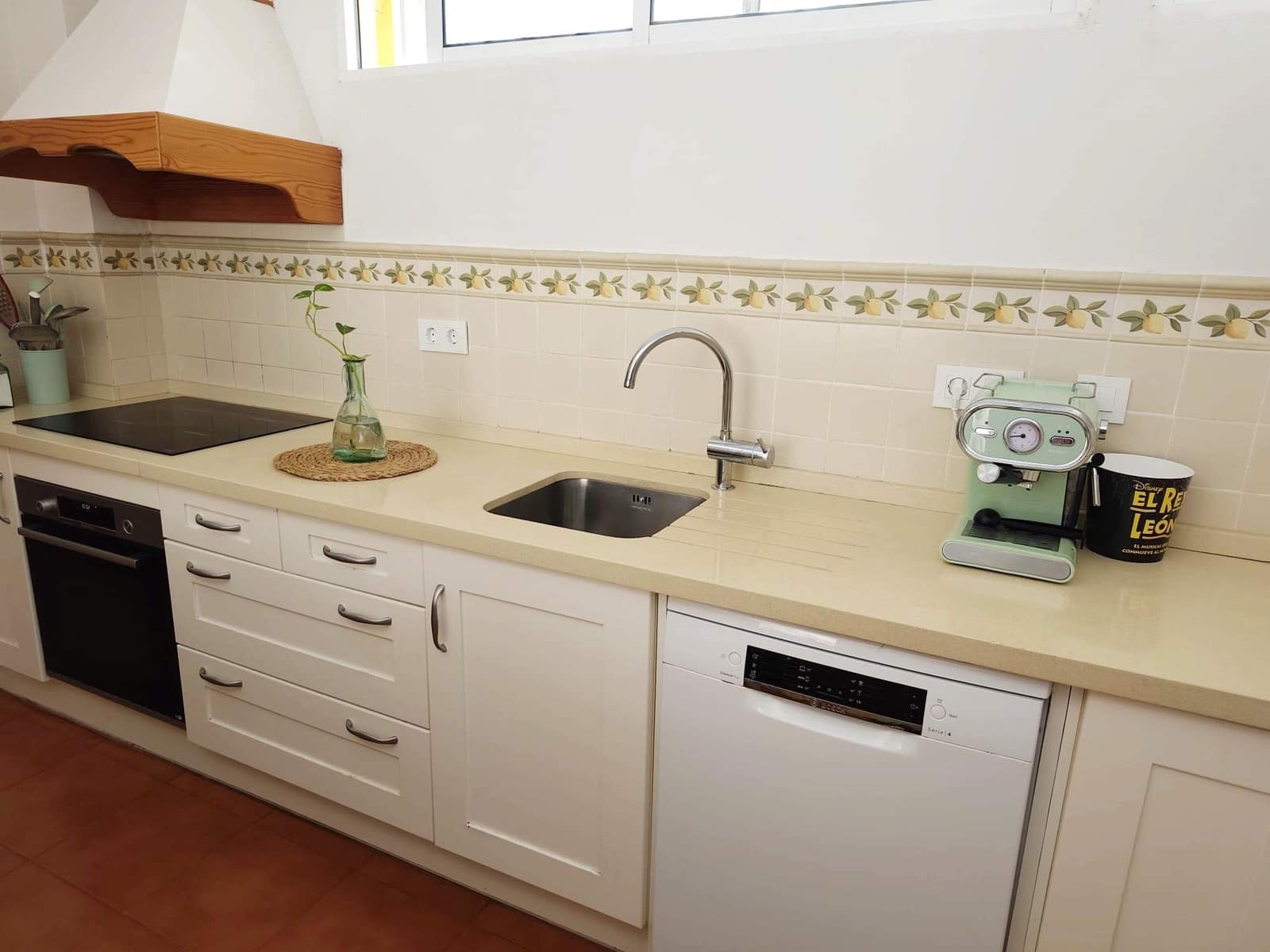 3 soveværelse Lejlighed til salg i San Roque med swimmingpool garage - € 220.000 (Ref: 10132342)