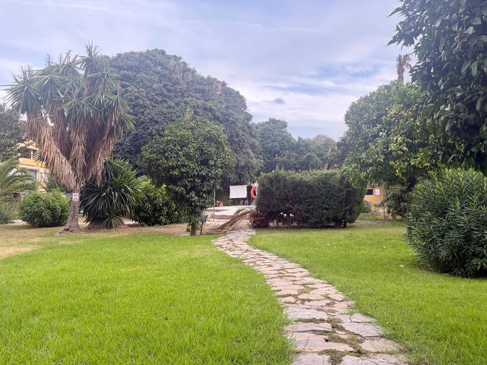 3 soveværelse Lejlighed til salg i San Roque med swimmingpool garage - € 220.000 (Ref: 10132342)