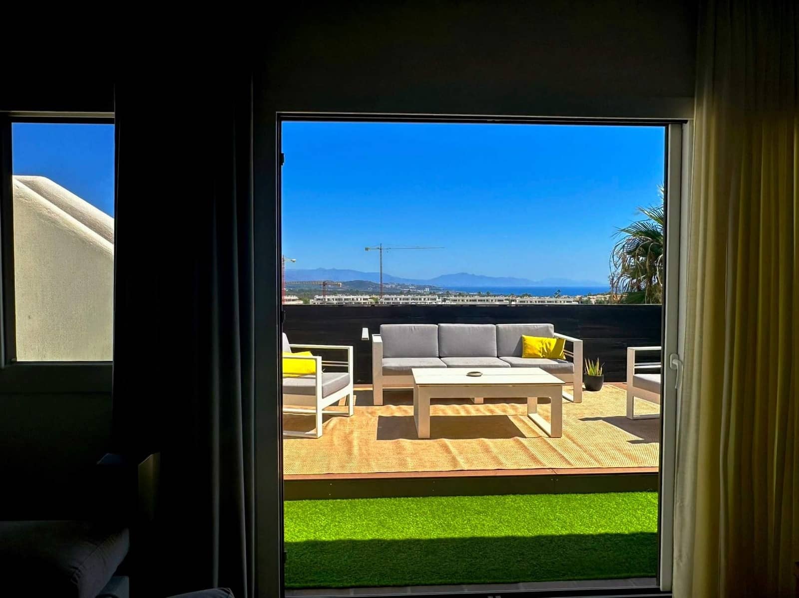 2 quarto Apartamento para venda em La Linea de la Concepcion com piscina garagem - 500 000 € (Ref: 10135277)
