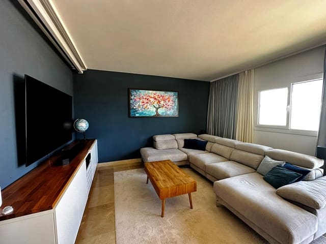 2 quarto Apartamento para venda em La Línea de la Concepción com piscina garagem - 500 000 € (Ref: 10135277)