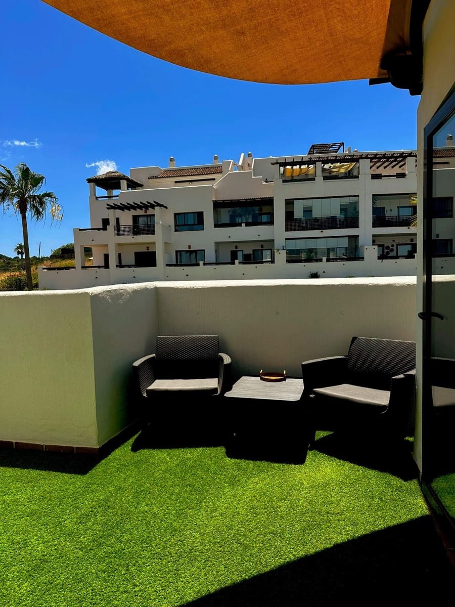 2 bedroom Apartment for sale in La Linea de la Concepcion with pool garage - € 500,000 (Ref: 10135277)