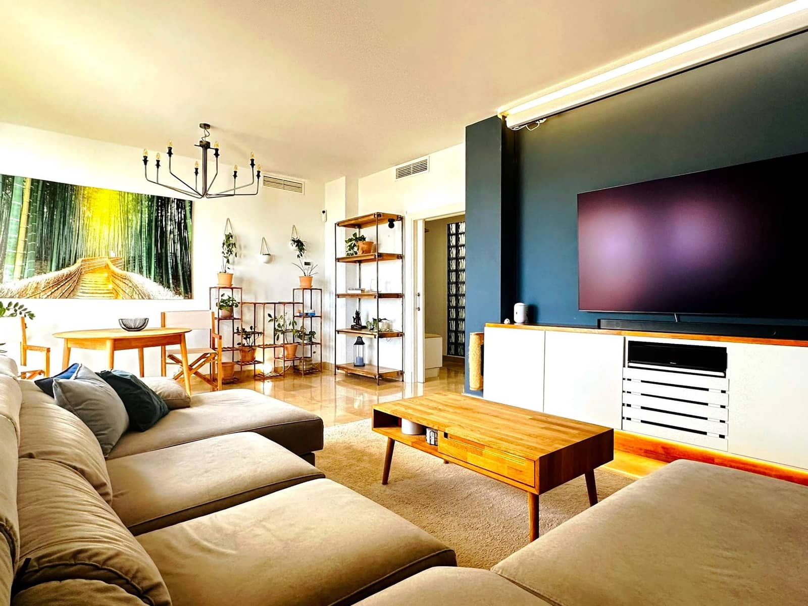 2 bedroom Apartment for sale in La Linea de la Concepcion with pool garage - € 500,000 (Ref: 10135277)
