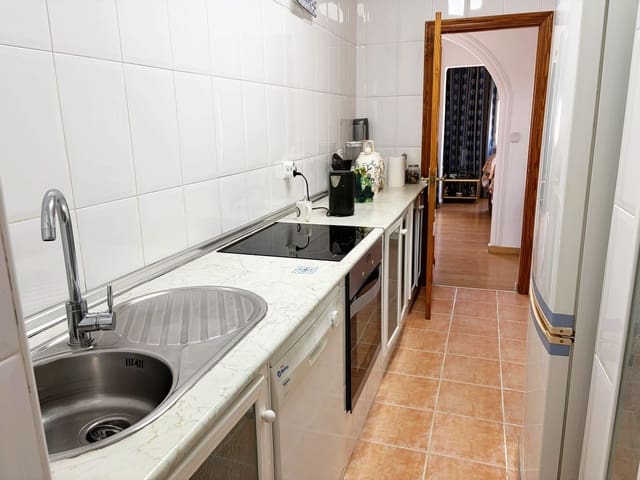 3 chambre Appartement à vendre à La Línea de la Concepción - 250 000 € (Ref: 10138940)