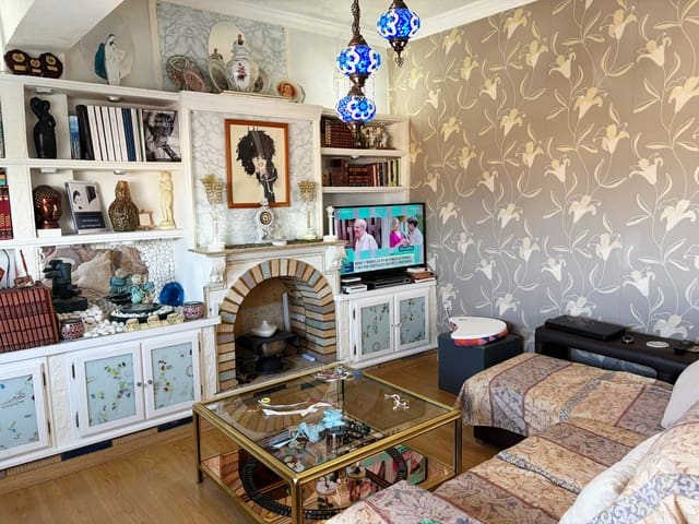 3 chambre Appartement à vendre à La Línea de la Concepción - 250 000 € (Ref: 10138940)