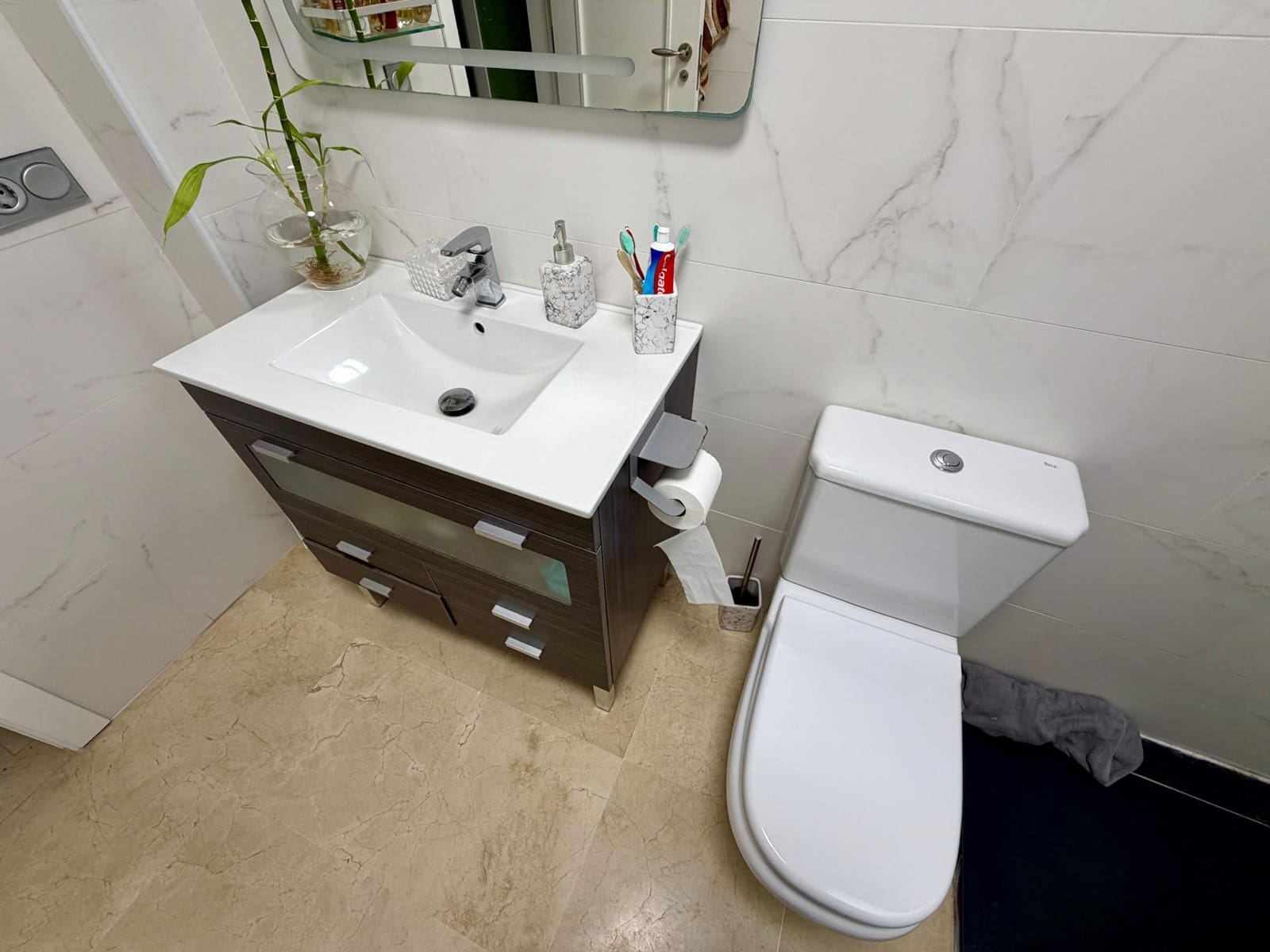 Adosado de 4 habitaciones en La Línea de la Concepción en venta con garaje - 287.000 € (Ref: 10145417)