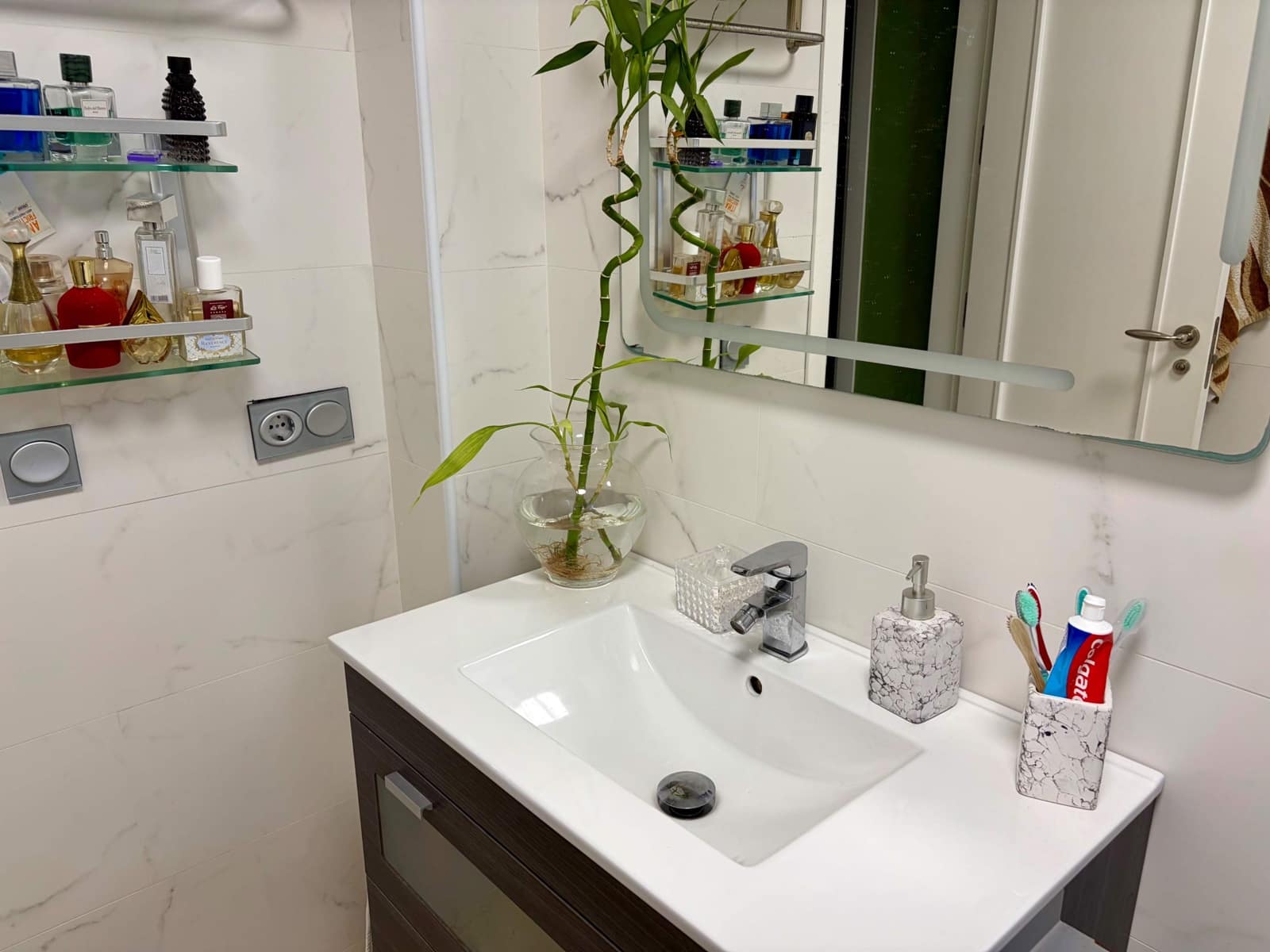 Adosado de 4 habitaciones en La Línea de la Concepción en venta con garaje - 287.000 € (Ref: 10145417)