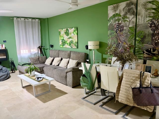 Adosado de 4 habitaciones en La Línea de la Concepción en venta con garaje - 287.000 € (Ref: 10145417)