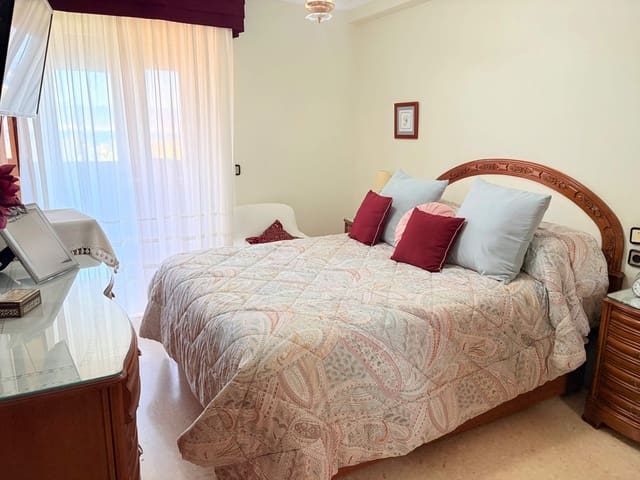 3 chambre Appartement à vendre à La Línea de la Concepción avec garage - 300 000 € (Ref: 10145418)