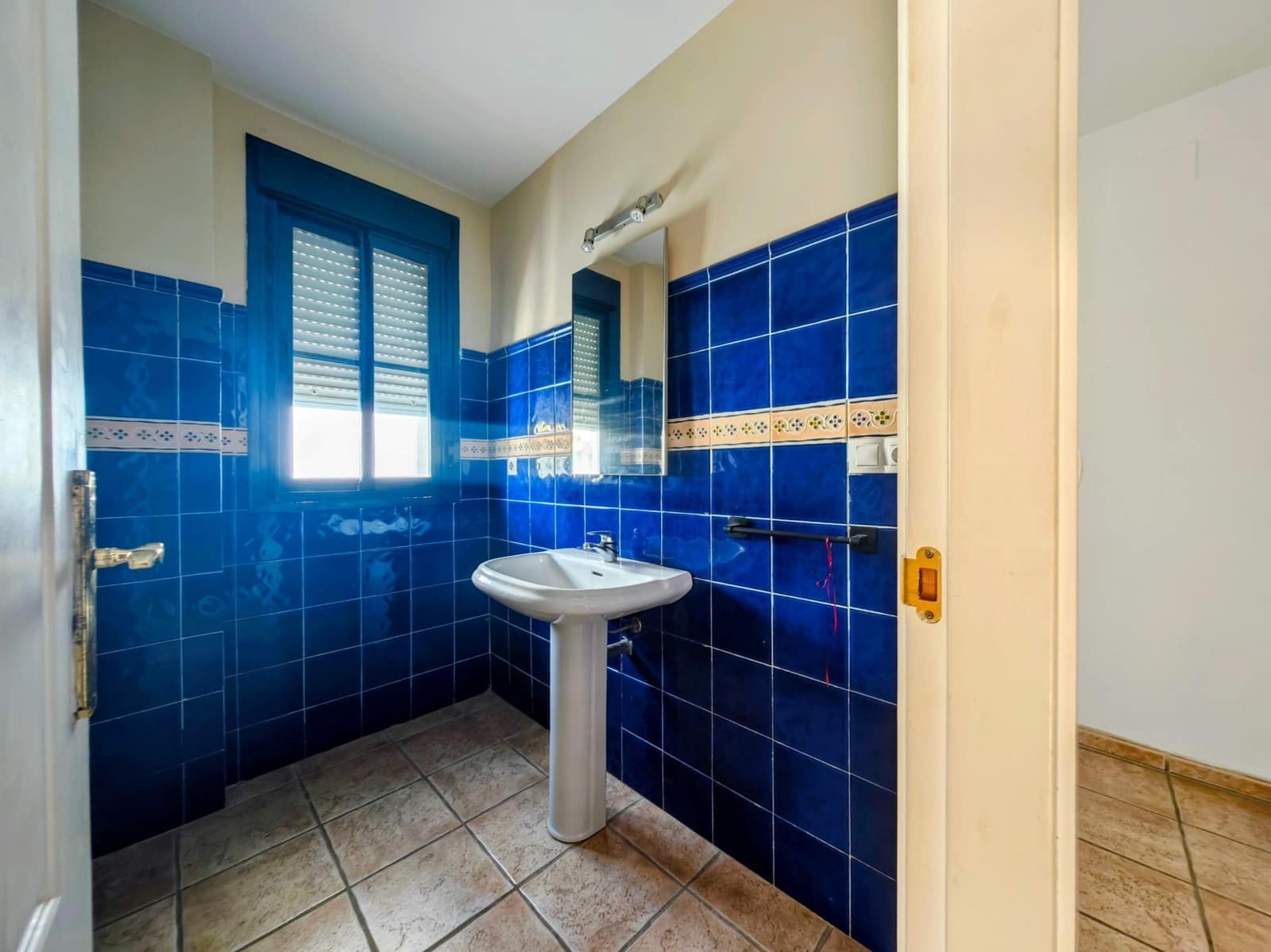 3 sovrum Takvåning till salu i La Linea de la Concepcion med pool garage - 625 000 € (Ref: 10150177)