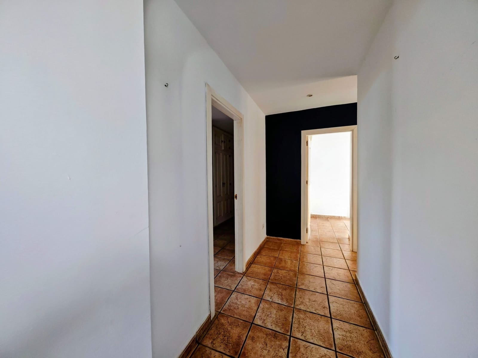 3 sovrum Takvåning till salu i La Linea de la Concepcion med pool garage - 625 000 € (Ref: 10150177)