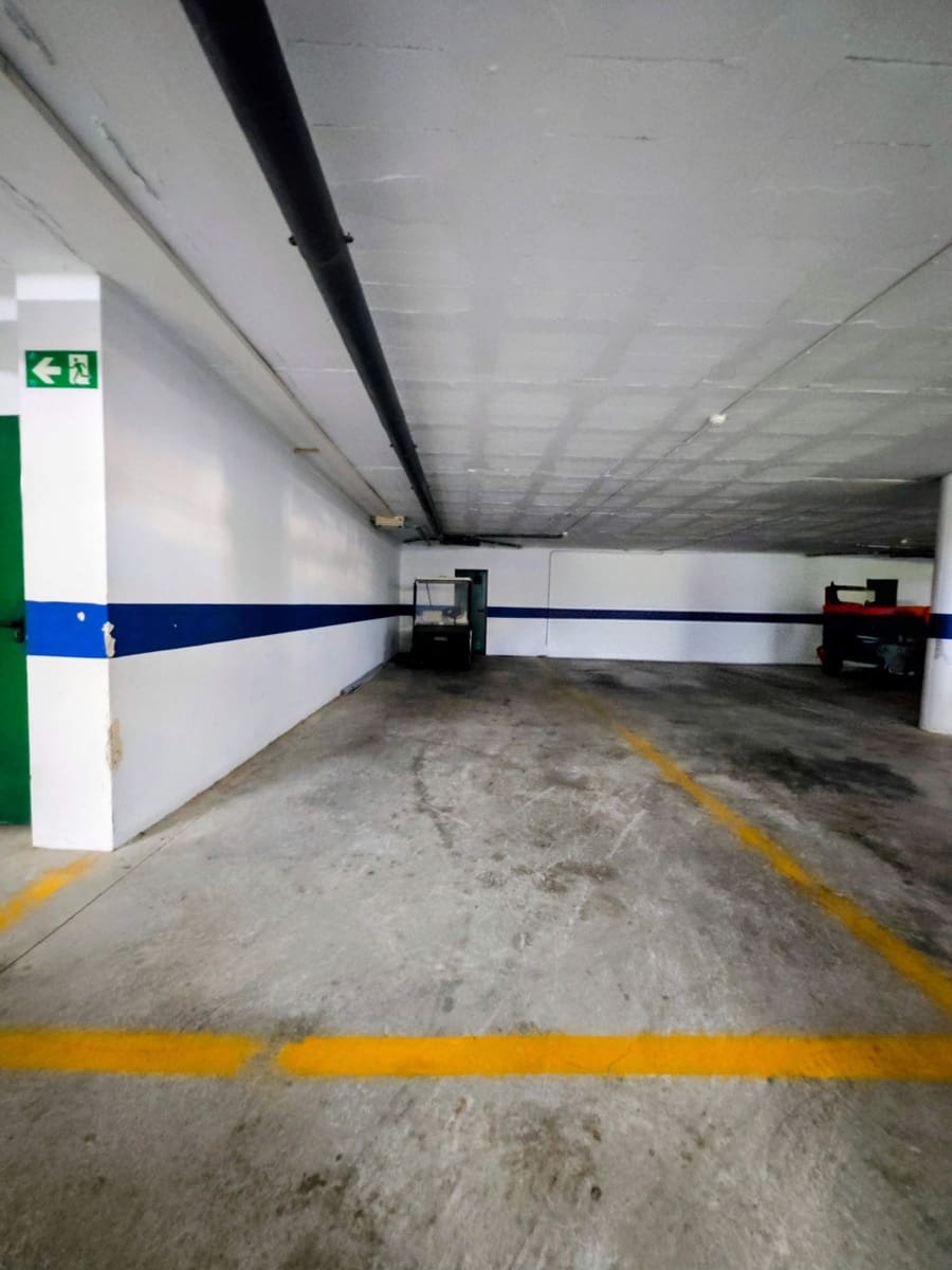 3 sovrum Takvåning till salu i La Linea de la Concepcion med pool garage - 625 000 € (Ref: 10150177)