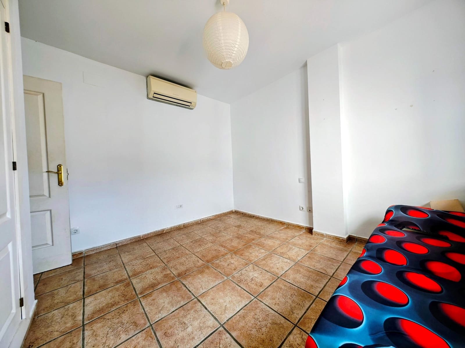 3 sovrum Takvåning till salu i La Linea de la Concepcion med pool garage - 625 000 € (Ref: 10150177)